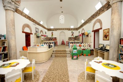 Lala Şahin Paşa Çocuk Kütüphanesi (Medresesi)