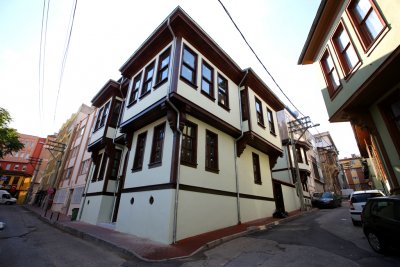 Şehbenderler Mansion Library