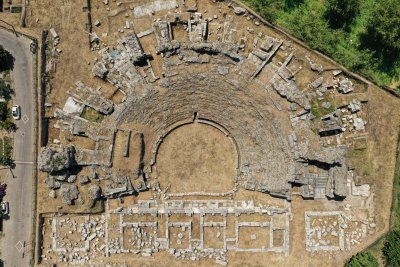 المسرح الروماني الأثري في إزنيك
