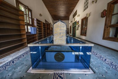 Kestel Vani Mehmed Efendi Cami ve Türbesi