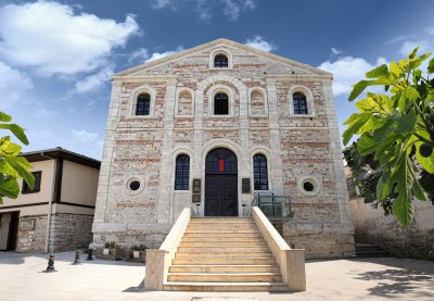 Gölyazı Culture House & Church of Saint Panteleimon