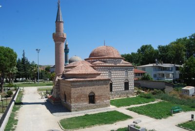 İznik Şeyh Kutbuddin Cami Ve Türbesi 