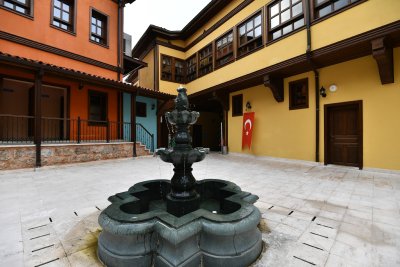 Şadırvanlı Khan